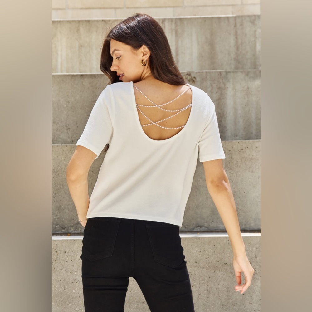 🌟NEW, CHIC*-And The Why Pearly White Full Size Open Back T-Shirt OFFERS WELCOME